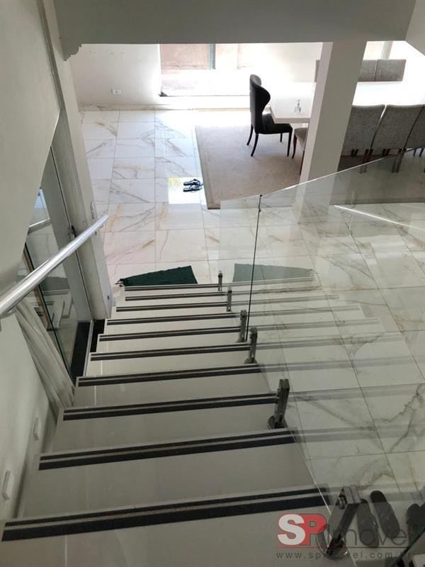 Sobrado com 800m² 5 quartos e 6 banheiros, à venda, no bairro Riviera Paulista em São Paulo