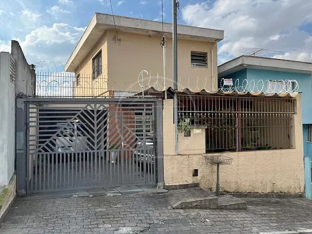 Sobrado com 140m² 3 quartos e 2 banheiros, à venda, no bairro Jardim Umuarama em São Paulo