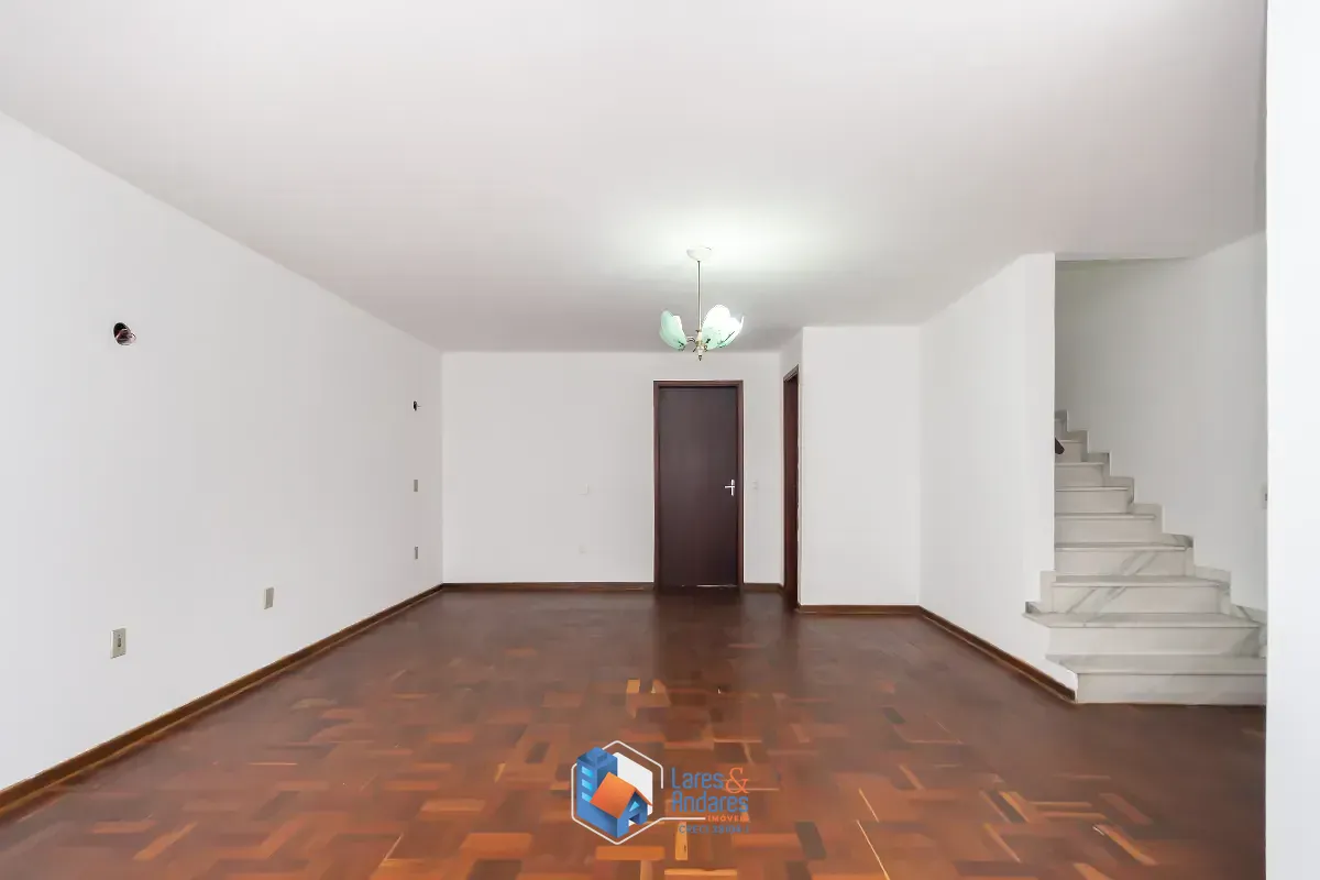 Sobrado, 3 quartos, 201 m² - Foto 1