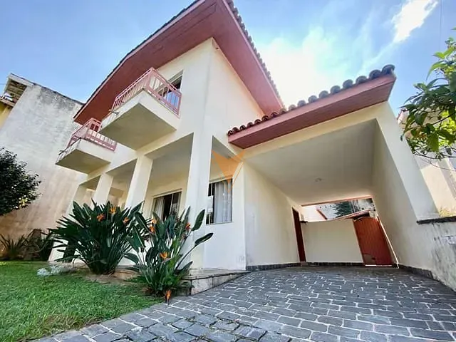 Sobrado com 664m² 4 quartos e 4 banheiros, à venda, no bairro Jardim Bolívia em Jandira