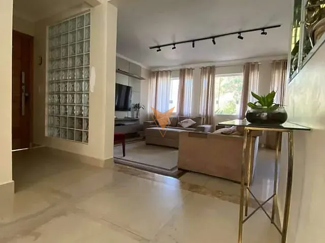 Sobrado com 664m² 4 quartos e 4 banheiros, à venda, no bairro Jardim Bolívia em Jandira