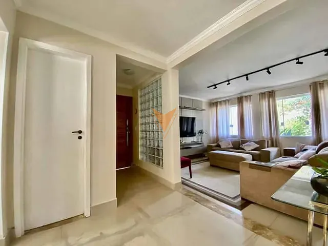Sobrado com 664m² 4 quartos e 4 banheiros, à venda, no bairro Jardim Bolívia em Jandira
