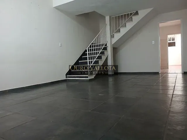 Sobrado 3 quartos e 2 banheiros, para alugar, no bairro Vila Prudente (Zona Leste) em São Paulo