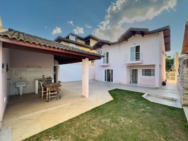 Foto do Sobrado - Sobrado com 3 dormitórios à venda, 200 m² por R$ 1.300.000,00 - Condomínio Portal da Serra - São José dos Campos/SP | INDEPENDENCE NEGOCIOS IMOBILIARIOS LTDA