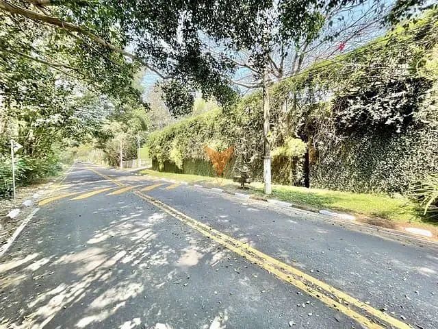 Sobrado com 2535m² 4 quartos e 6 banheiros, à venda, no bairro Chácara Vale do Rio Cotia em Carapicuíba
