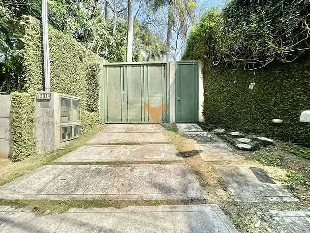 Sobrado com 2535m² 4 quartos e 6 banheiros, à venda, no bairro Chácara Vale do Rio Cotia em Carapicuíba