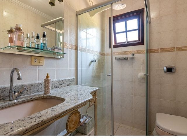 Sobrado com 2562m² 6 quartos e 10 banheiros, à venda, no bairro Porto de Ibiúna em Ibiúna