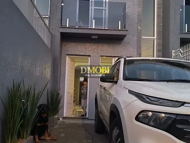 Sobrado 2 quartos e 2 banheiros, para alugar, no bairro Vera Cruz em Gravataí