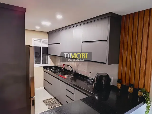 Sobrado 2 quartos e 2 banheiros, para alugar, no bairro Vera Cruz em Gravataí