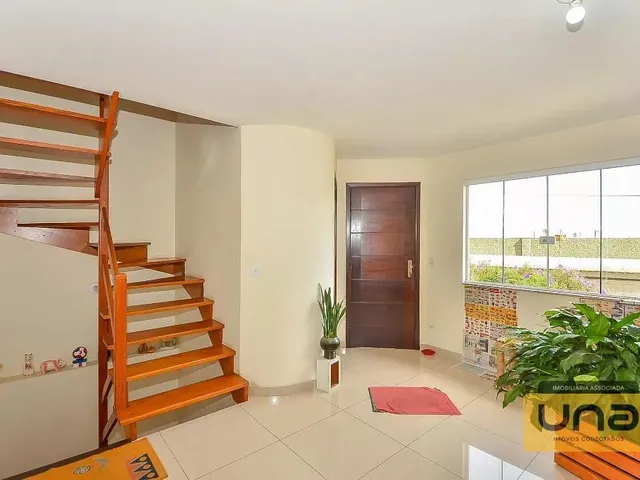Casa com 140m² 4 quartos e 5 banheiros, à venda, no bairro Campina do Siqueira em Curitiba