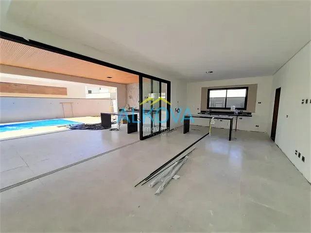 Sobrado com 450m² 5 quartos e 7 banheiros, à venda, no bairro Urbanova em São José dos Campos