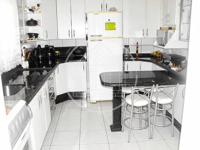 Sobrado com 220m² 3 quartos e 4 banheiros, à venda, no bairro Parque Munhoz em São Paulo