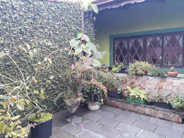 Sobrado com 315m² 3 quartos e 2 banheiros, à venda, no bairro Jardim Itapark Velho em Mauá