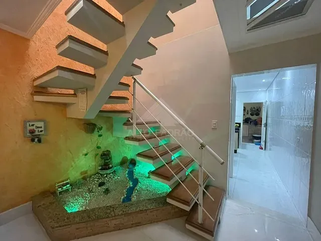 Sobrado com 125m² 3 quartos e 4 banheiros, à venda, no bairro Jardim Pedroso em Mauá