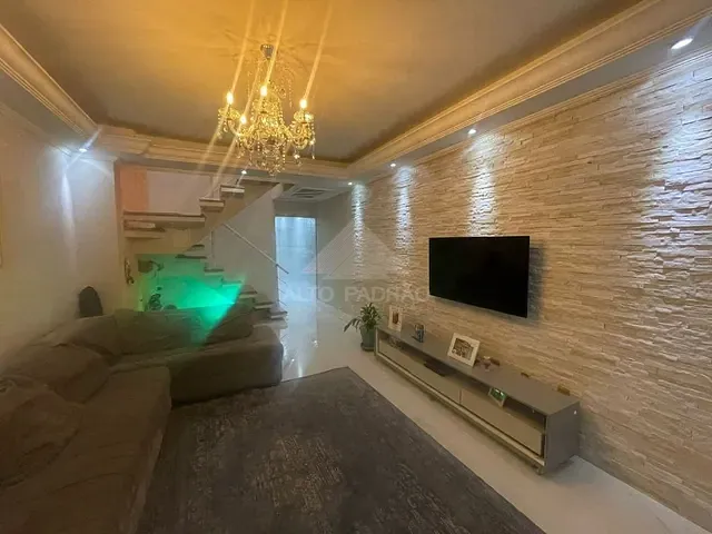 Sobrado com 125m² 3 quartos e 4 banheiros, à venda, no bairro Jardim Pedroso em Mauá