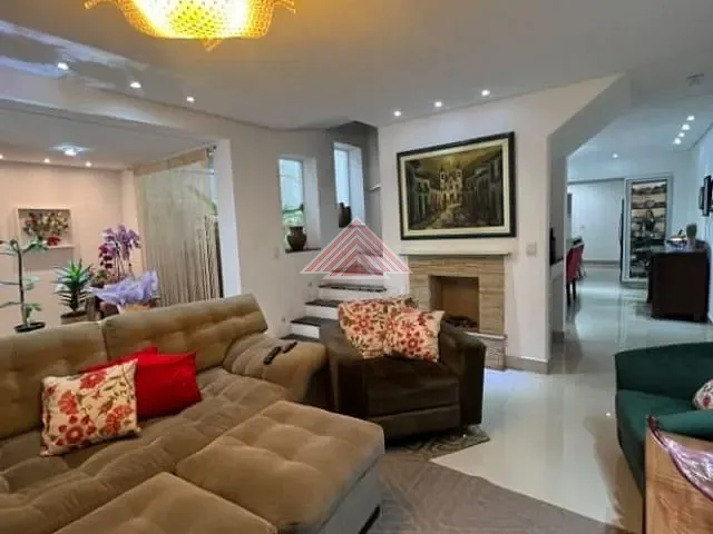 Sobrado com 167m² 4 quartos e 5 banheiros, à venda, no bairro Jardim em Santo André