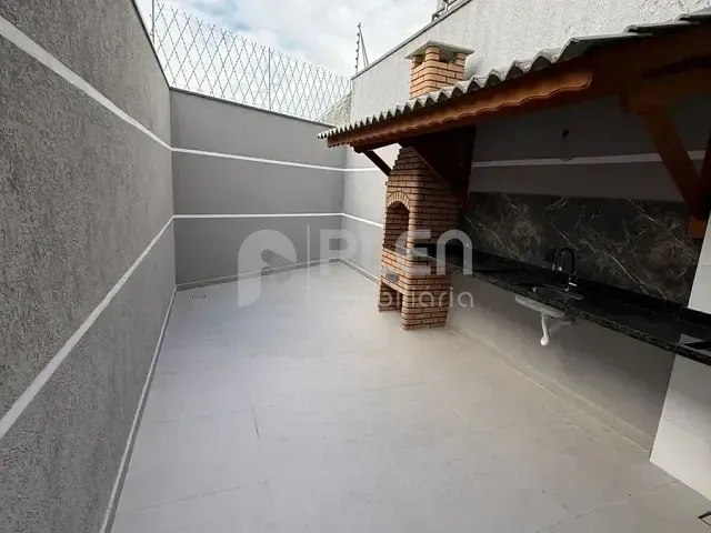Sobrado 3 quartos e 4 banheiros, à venda, no bairro Vila Mazzei em São Paulo