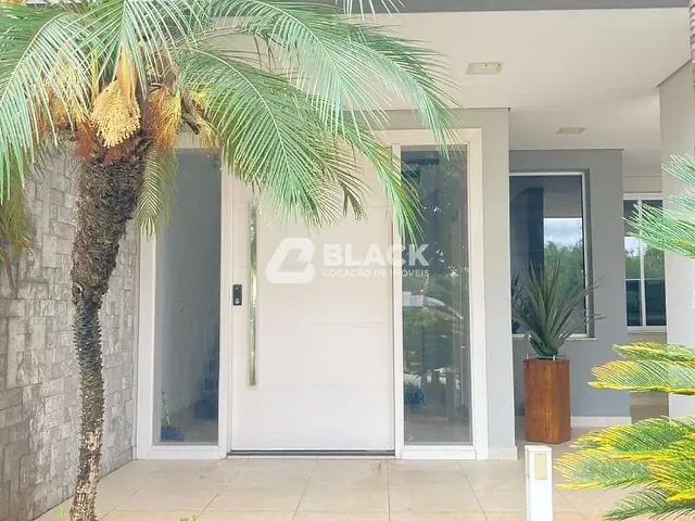 Sobrado com 250m² 3 quartos e 5 banheiros, à venda ou para alugar, no bairro Bairro Itapeva em Votorantim