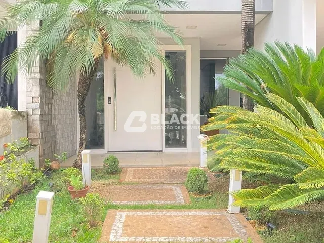 Sobrado com 250m² 3 quartos e 5 banheiros, à venda ou para alugar, no bairro Bairro Itapeva em Votorantim