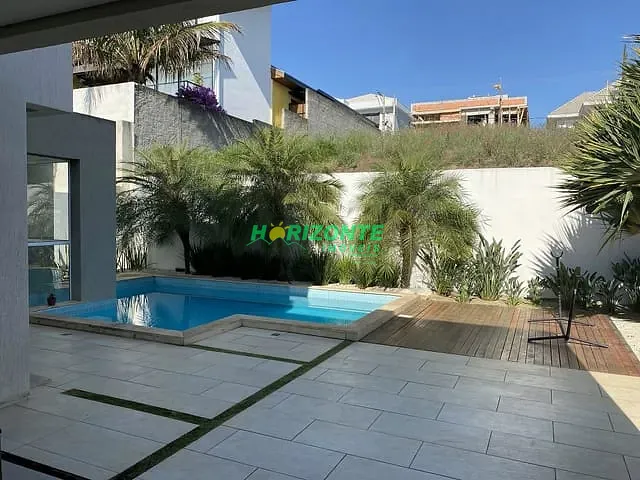 Sobrado com 450m² 4 quartos e 5 banheiros, à venda, no bairro Urbanova em São José dos Campos