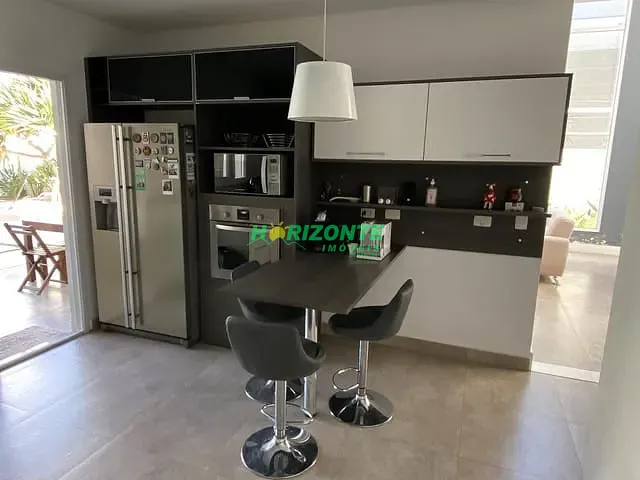 Sobrado com 450m² 4 quartos e 5 banheiros, à venda, no bairro urbanova em São José dos Campos
