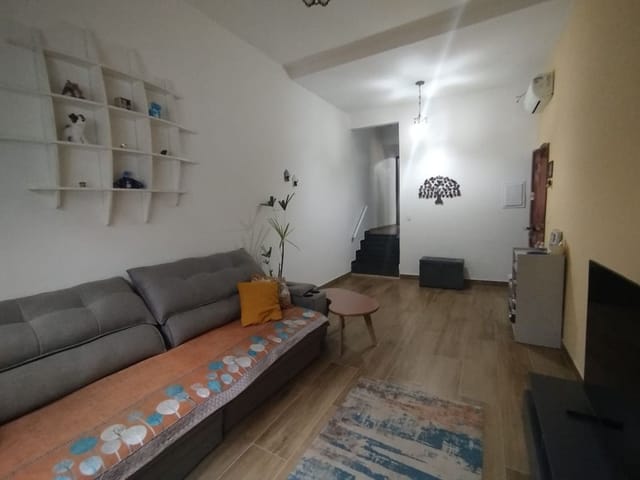 Foto do Sobrado - Sobrado para venda em Parque São Domingos com 3 quartos, sendo 1 suíte , 170m² | Lares e Andares Imóveis
