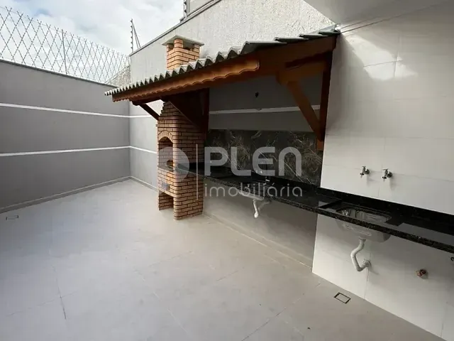 Sobrado 3 quartos e 4 banheiros, à venda, no bairro Vila Mazzei em São Paulo