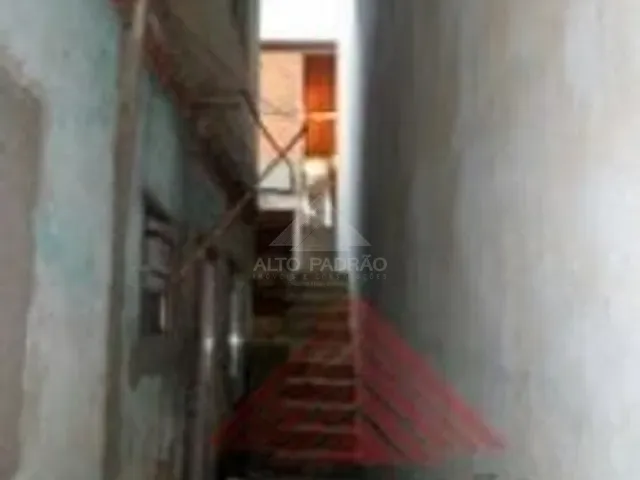 Sobrado 3 quartos e 2 banheiros, à venda, no bairro Jardim Santa Lídia em Mauá