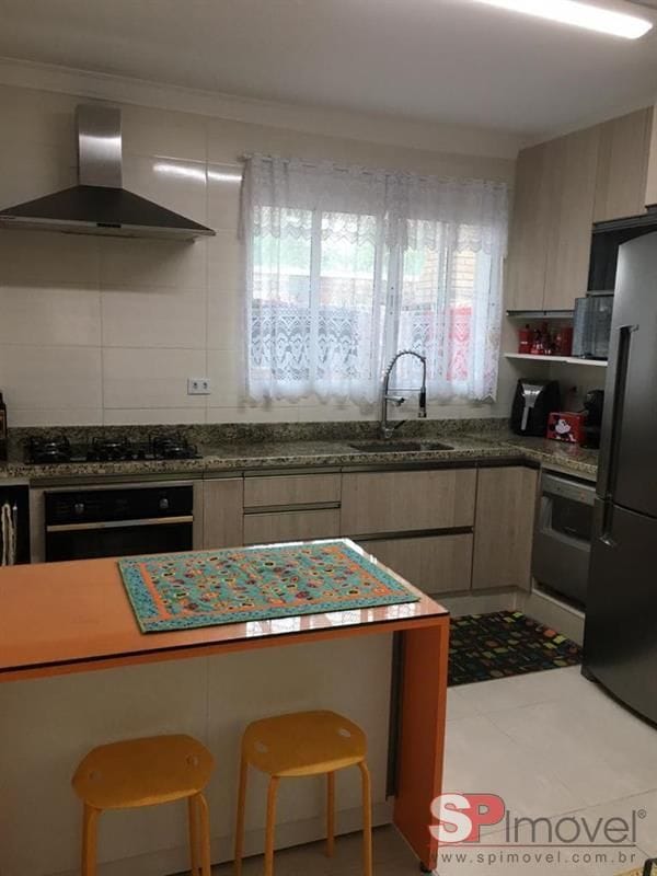 Sobrado com 150m² 3 quartos e 3 banheiros, à venda, no bairro Vila Santana em São Paulo