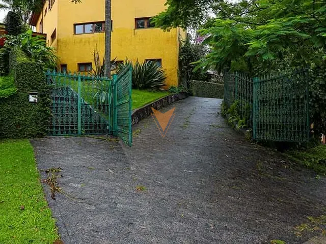 Casa com 1000m² 4 quartos e 7 banheiros, à venda, no bairro Granja Viana II em Cotia