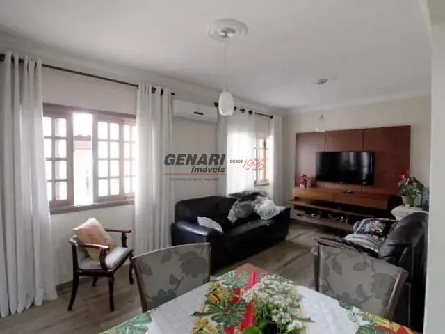 Sobrado com 250m² 3 quartos e 3 banheiros, à venda, no bairro Jardim Regina em Indaiatuba