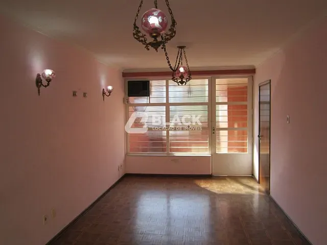 Sobrado com 250m² 6 quartos e 5 banheiros, para alugar, no bairro Vila Augusta em Sorocaba