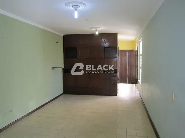 Sobrado com 250m² 6 quartos e 5 banheiros, para alugar, no bairro Vila Augusta em Sorocaba