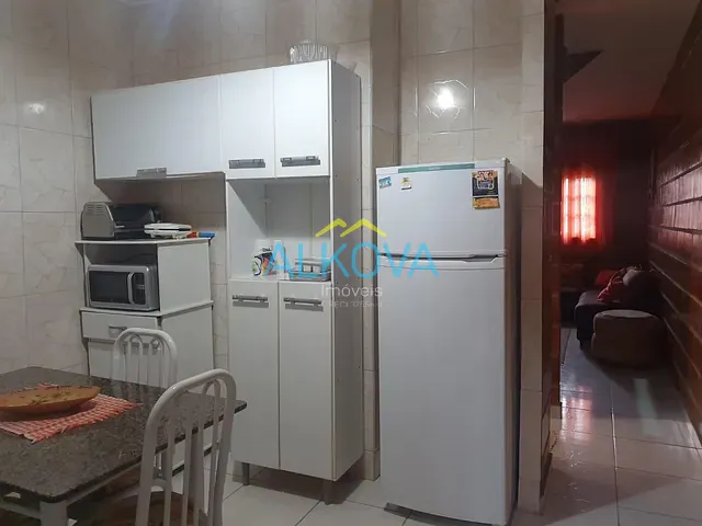 Sobrado com 60m² 2 quartos e 1 banheiro, à venda, no bairro Pontal de Santa Marina em Caraguatatuba