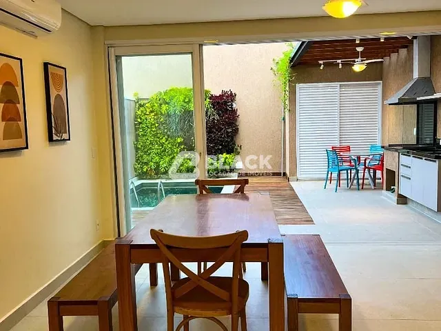 Sobrado com 300m² 4 quartos e 5 banheiros, à venda ou para alugar, no bairro Juquehy em São Sebastião