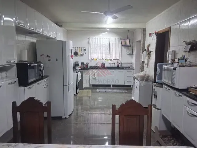 Sobrado com 287m² 5 quartos e 2 banheiros, à venda, no bairro Jardim Haydee em Mauá