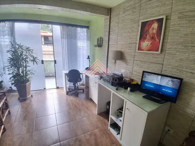 Sobrado com 287m² 5 quartos e 2 banheiros, à venda, no bairro Jardim Haydee em Mauá