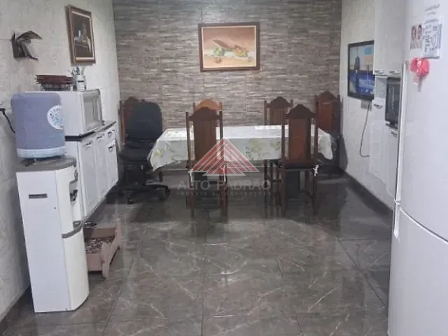 Sobrado com 287m² 5 quartos e 2 banheiros, à venda, no bairro Jardim Haydee em Mauá