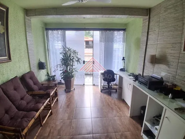 Sobrado com 287m² 5 quartos e 2 banheiros, à venda, no bairro Jardim Haydee em Mauá