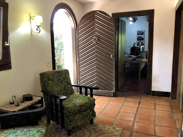 Foto do Sobrado - Casa para venda e locação, Chácara São João, Carapicuíba, SP - 3 Suítes, 5 Banheiros, 6 Vagas, 698m² | Eleve Imóveis