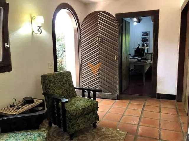 Sobrado com 2385m² 3 quartos e 5 banheiros, à venda, no bairro Chácara São João em Carapicuíba