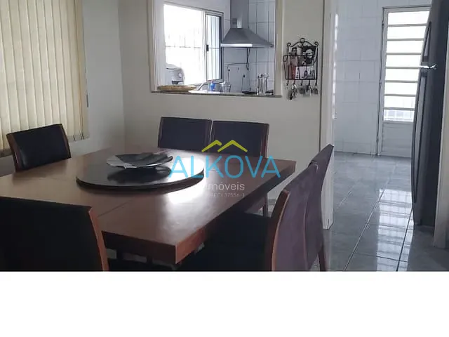 Sobrado com 300m² 3 quartos e 2 banheiros, à venda, no bairro Vila Canevari em Cruzeiro