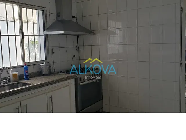 Sobrado com 300m² 3 quartos e 2 banheiros, à venda, no bairro Vila Canevari em Cruzeiro