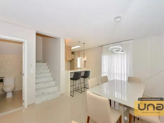 Sobrado com 112m² 3 quartos e 2 banheiros, à venda, no bairro Santa Quitéria em Curitiba