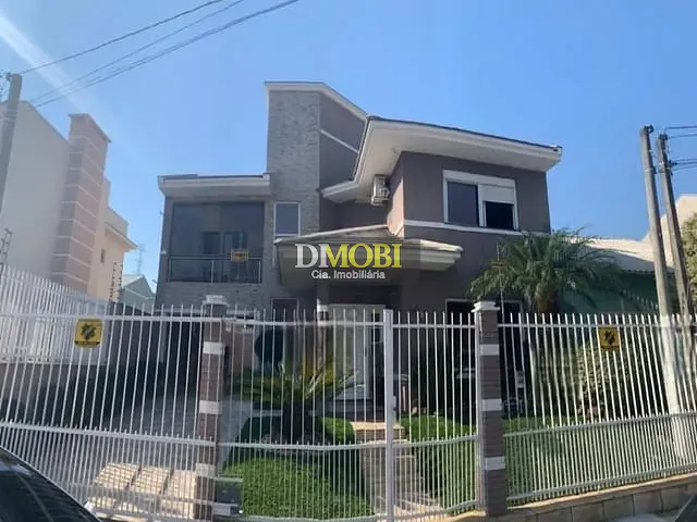 Sobrado com 200m² 3 quartos e 3 banheiros, à venda, no bairro Parque da Matriz em Cachoeirinha