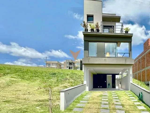 Sobrado com 125m² 3 quartos e 3 banheiros, à venda, no bairro Das Pedras em Cotia