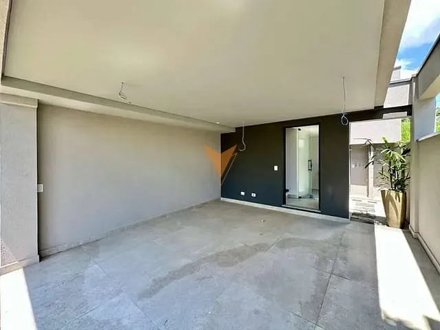 Sobrado com 125m² 3 quartos e 3 banheiros, à venda, no bairro Das Pedras em Cotia