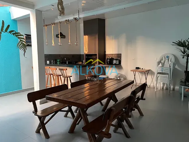 Sobrado com 150m² 3 quartos e 2 banheiros, à venda, no bairro Cidade Morumbi em São José dos Campos