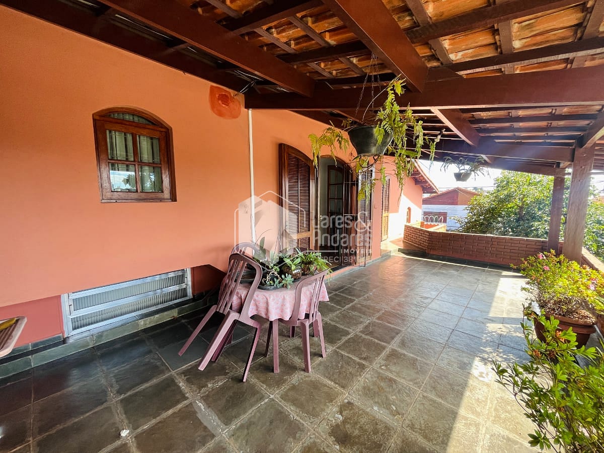 Sobrado, 4 quartos, 240 m² - Foto 1