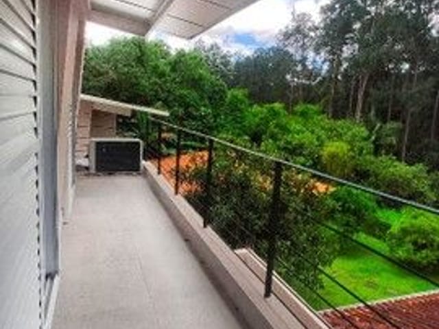 Sobrado com 350m² 4 quartos e 4 banheiros, à venda, no bairro Jardim Barbacena em Cotia